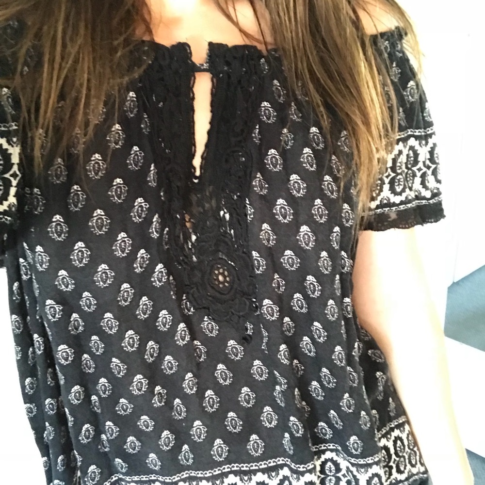 Off the Shoulders Pattern Printed Blouse
